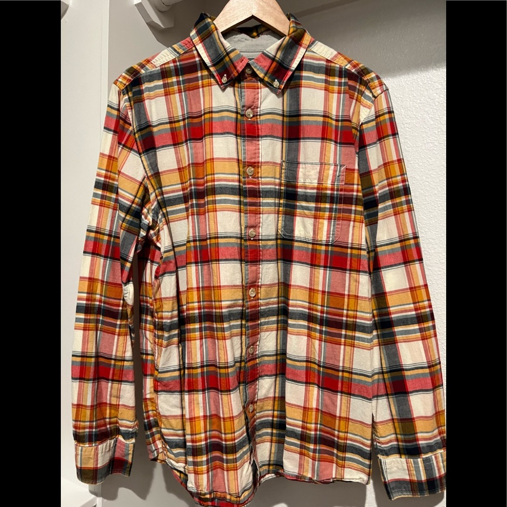 Size Large Woolrich long sleeve plaid shirt in Fall colors
